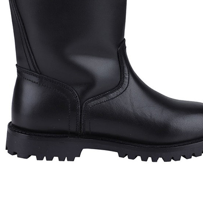 Botas de proteção contra incêndio parecem